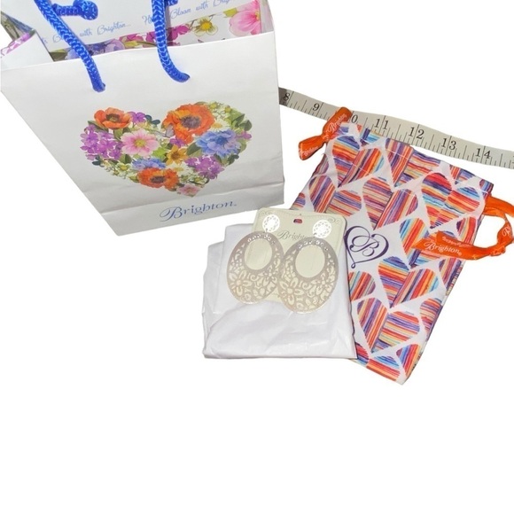 New Brighton silver posh garden floral post drop dangly earrings Feminine gifts - Picture 10 of 13